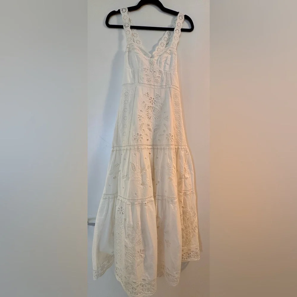 Farm Rio: Size M. White Richelieu Sleeveless Midi Dress (Ret:$400) - Picture 2 of 11